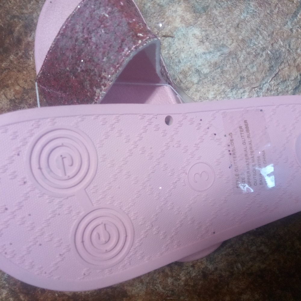 Slippers - Picture 2 of 2